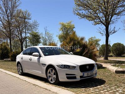 Usado Jaguar XE Pure 180 HP (132 kW) 2017 Branco Sedan