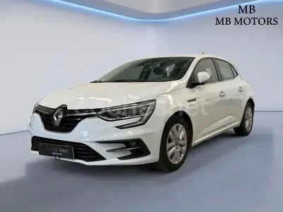 Begagnad Renault Mégane II Business 115 HK (84 kW) 2021 Vit Sedan