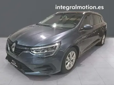 Usado Renault Mégane II Intens 115 CV (84 kW) 2022 Gris Berlina
