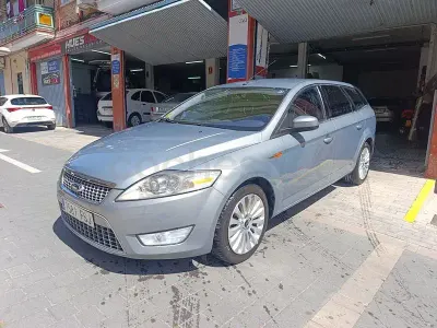 Usado Ford Mondeo Titanium 140 CV (102 kW) 2007 Gris / plata Familiar