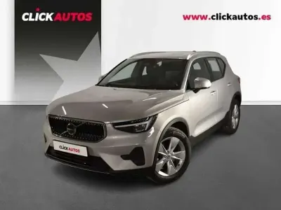 Begagnad Volvo XC40 Core 163 HK (119 kW) 2025 Silver SUV