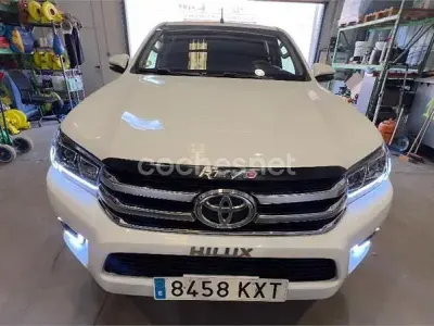 Käytetty Toyota HiLux 150 HP (110 kW) 2020 Valkoinen Nouto