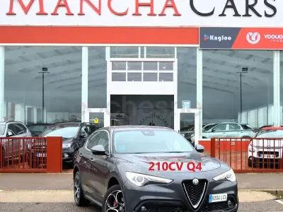 Usado Alfa Romeo Stelvio Executive 210 CV (154 kW) 2019 Gris / plata SUV