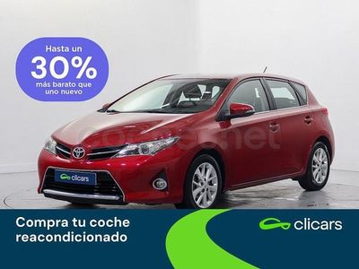 Usado Toyota Auris Active 126 CV (92 kW) 2012 Rojo Berlina