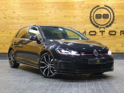 Usado VW Golf VII GTI 245 CV (180 kW) 2019 Negro Utilitario