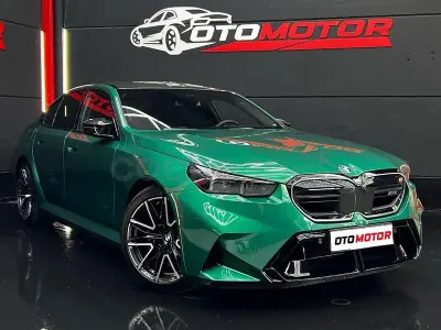 Używany BMW M5 Comfort Edition 727 KM (534 kW) 2024 Zielony Sedan/Limuzyna