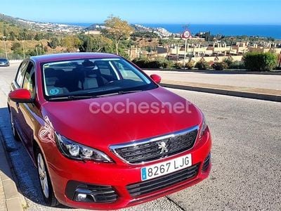 Usado Peugeot 308 Style 100 CV (73 kW) 2020 Rojo Berlina