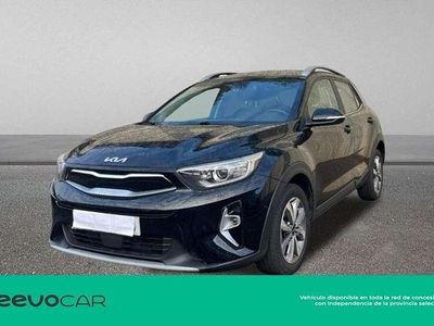 Usado Kia Stonic 84 CV (61 kW) 2023 Negro SUV