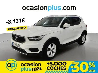 Begagnad Volvo XC40 Momentum 163 HK (119 kW) 2019 Vit SUV