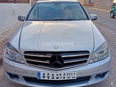 Usado Mercedes C220 170 CV (125 kW) 2009 Gris / plata Berlina