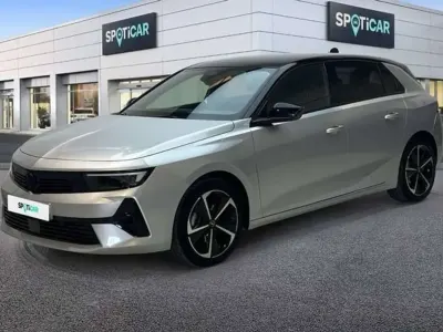 Usado Opel Astra 145 CV (106 kW) 2025 Plateado Utilitario