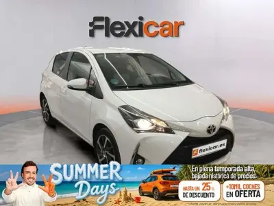 Usado Toyota Yaris Active 111 CV (81 kW) 2020 Blanco Utilitario