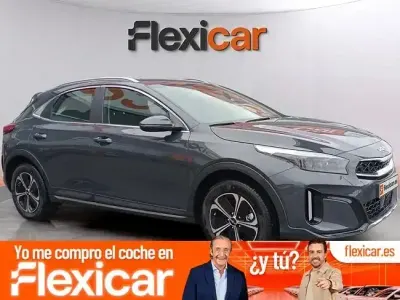 Usado Kia XCeed 141 CV (103 kW) 2024 Gris SUV