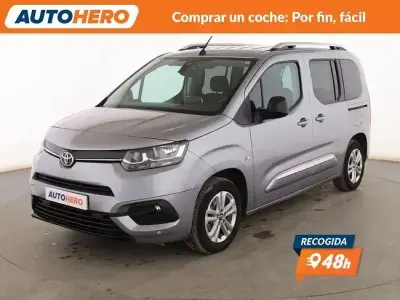 Usado Toyota Proace Verso Active 131 CV (96 kW) 2022 Gris Familiar