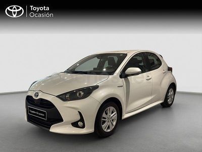 Usado Toyota Yaris Hybrid Active 116 CV (85 kW) 2021 Blanco Berlina