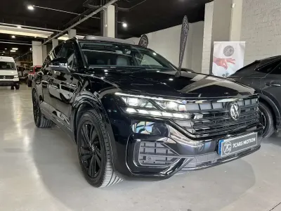Usado VW Touareg R-line 231 CV (169 kW) 2021 Negro SUV