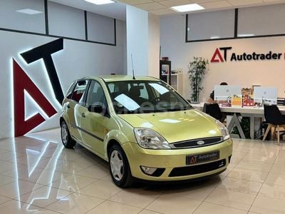 Amarillo Usado 2005 Ford Fiesta Berlina | 2999 € (Precio justo)
