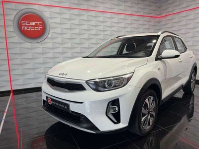 Begagnad Kia Stonic Plus 84 HK (61 kW) 2022 Vit SUV