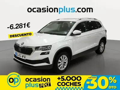 Usado Skoda Karoq Selection 115 CV (84 kW) 2024 Blanco SUV