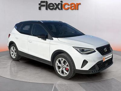 Usado Seat Arona FR 150 CV (110 kW) 2023 Blanco SUV