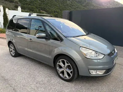 Usado Ford Galaxy Titanium 140 CV (102 kW) 2009 Gris / plata Monovolumen