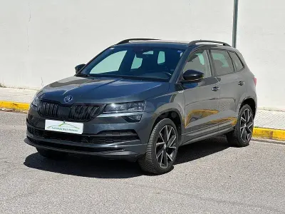 Usado Skoda Karoq SportLine 150 CV (110 kW) 2021 Gris / plata SUV