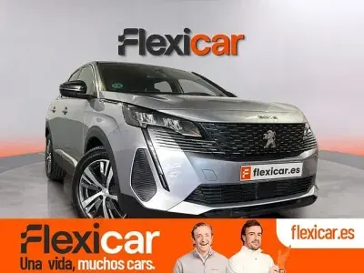 Usado Peugeot 3008 Allure 130 CV (95 kW) 2024 Gris SUV