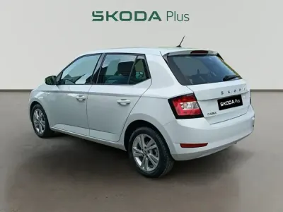 Usado Skoda Fabia Ambition 95 CV (69 kW) 2021 Blanco Utilitario