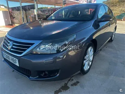 Usado Renault Latitude Expression 150 CV (110 kW) 2011 Negro Berlina