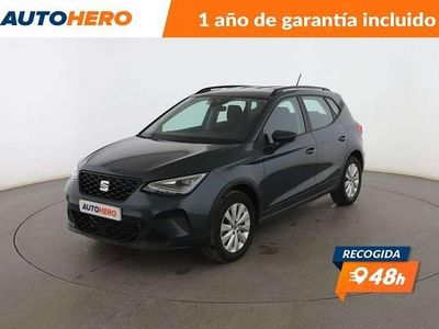 Usado Seat Arona Style 111 CV (81 kW) 2022 Verde SUV