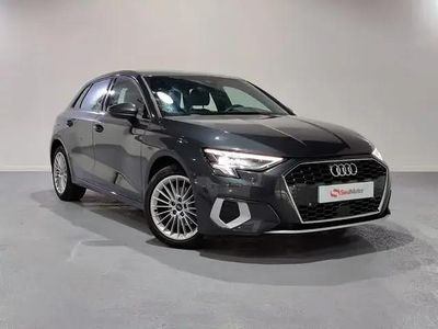 Usado Audi A3 Advanced Plus 116 HP (85 kW) 2024 Cinzento Sedan