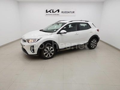 Blanco Usado 2024 Kia Stonic SUV | 20.325 € (Un poco caro)