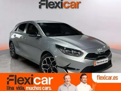 Usado Kia Ceed GT GT-Line 120 CV (88 kW) 2024 Gris Utilitario