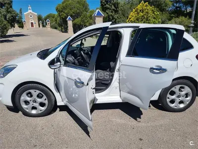 Usado Citroën C3 Exclusive 120 CV (88 kW) 2010 Blanco Berlina