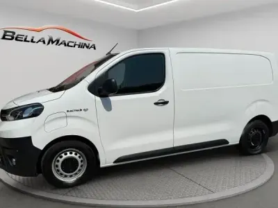 Käytetty Toyota Proace 100 kW (137 HP) 2022 Valkoinen Tila-auto