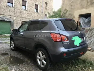 Usado Nissan Qashqai Tekna 115 HP (84 kW) 2009 Cinzento SUV