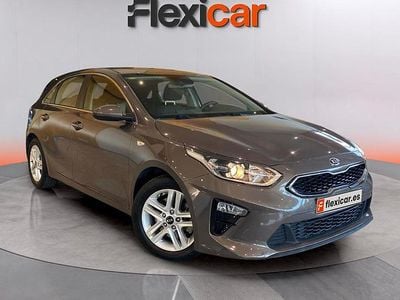 Usado Kia Ceed 140 CV (102 kW) 2020 Gris Utilitario