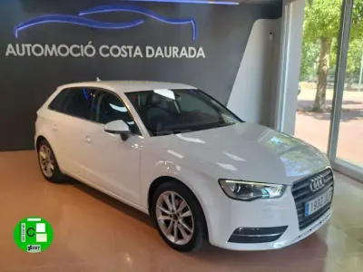 Usado Audi A3 Design 110 CV (80 kW) 2016 Blanco Berlina