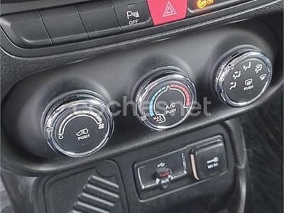 Usado Jeep Renegade Longitude 120 CV (88 kW) 2017 Verde SUV