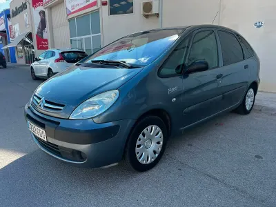 Usado Citroën Xsara Picasso 110 CV (80 kW) 2008 Azul Monovolumen