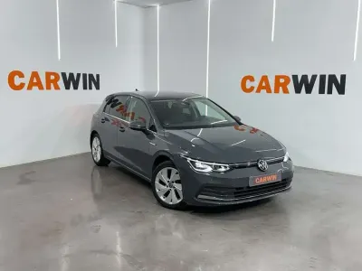 Usado VW Golf VIII Style 150 CV (110 kW) 2020 Gris Utilitario