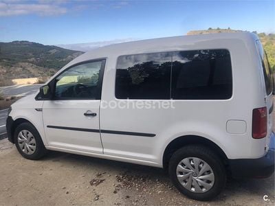 Usado VW Caddy Beach 102 CV (75 kW) 2018 Blanco Monovolumen