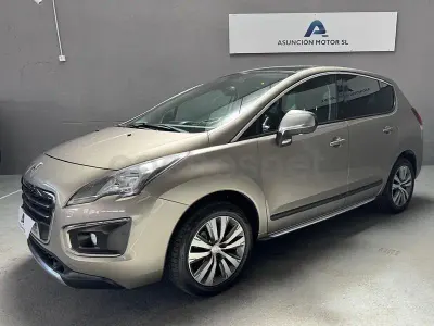 Usado Peugeot 3008 Allure 120 CV (88 kW) 2016 Beige Berlina