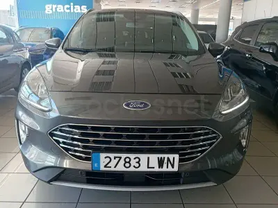 Usado Ford Kuga Titanium 190 CV (139 kW) 2022 Gris / plata SUV