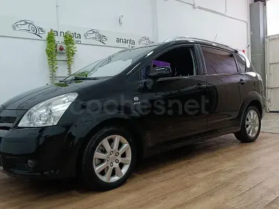 Usado Toyota Corolla Verso Luna 129 CV (94 kW) 2005 Negro Monovolumen