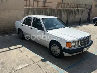 Usado Mercedes 190 109 CV (80 kW) 1991 Blanco Berlina