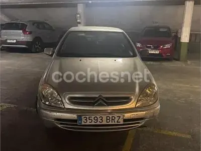 Usado Citroën Xsara Exclusive 90 CV (66 kW) 2002 Gris / plata Berlina