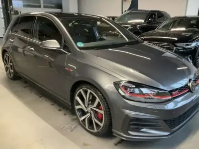 Usado VW Golf VII GTI 245 CV (180 kW) 2018 Gris Utilitario