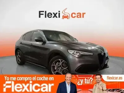 Usado Alfa Romeo Stelvio Sprint 190 CV (139 kW) 2022 Gris SUV