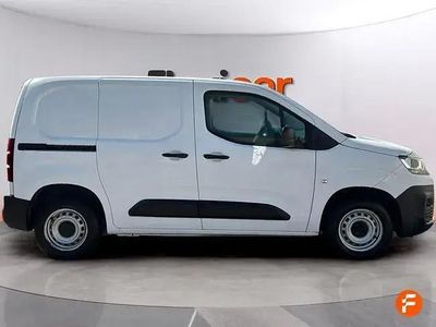 Begagnad Citroën Berlingo Feel 102 HK (75 kW) 2022 Vit Minibuss